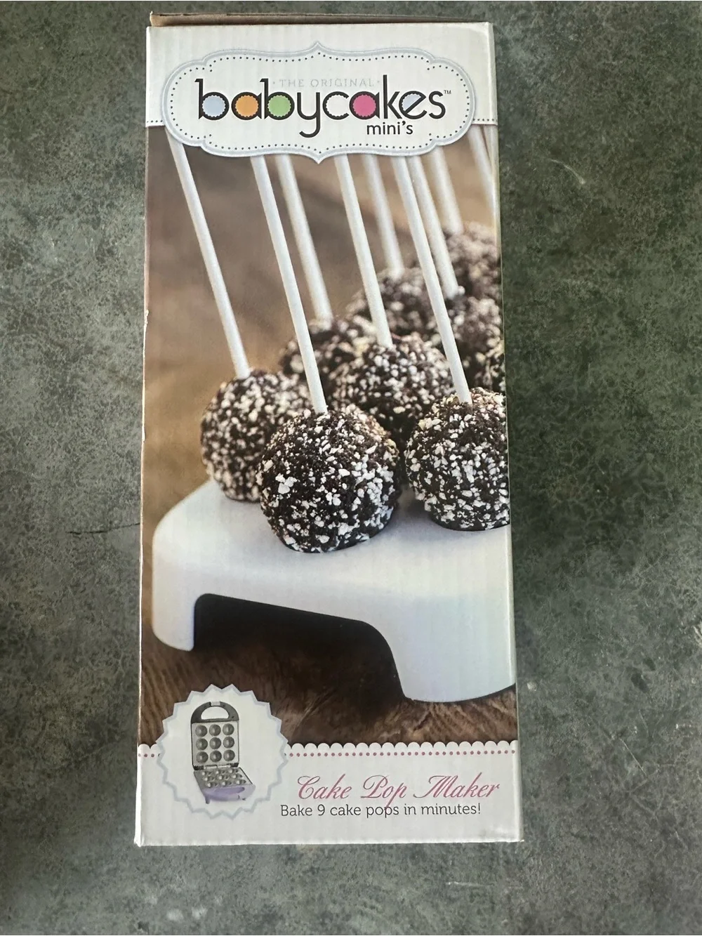 Babycakes mini- Purple Cake Pop Maker